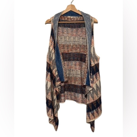 Jolt Sweaters - Jolt Geometric Open-Front Sweater Vest